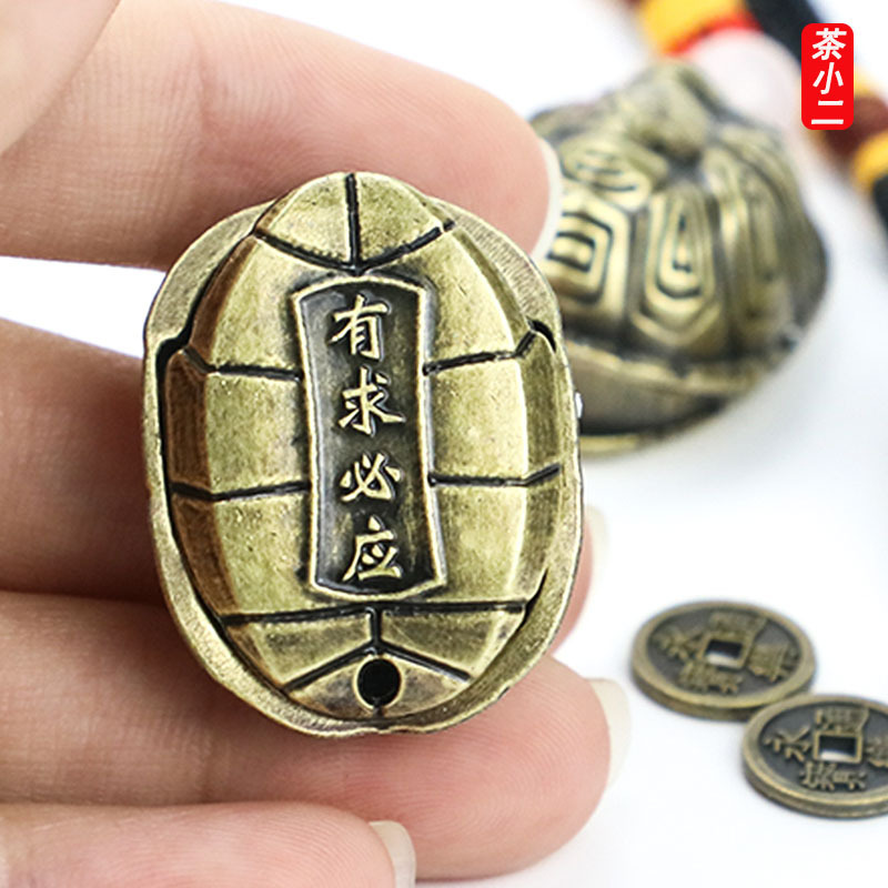 お茶の小さい二仏の手のカメの八卦の八卦の八卦の文は3才の手の件を遊んで国の潮の置物のペンダントのペンダントの復古の卸売りを解凍します。|undefined