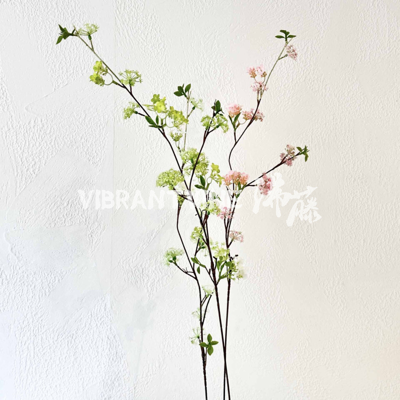 結婚式の装飾は花の雪の柳の雪の客間の生け花の置物の柳の枝の写真撮影の道具の結婚式の造花です。|undefined