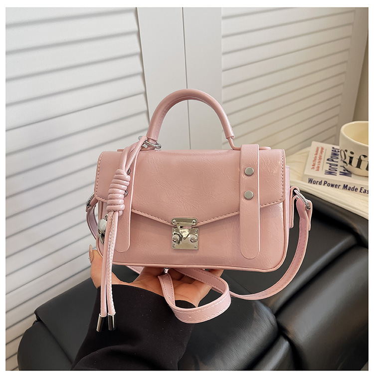 Bolso de mano de alta sensación para mujeres 2026 verano nuevo nicho bolso pequeño de lujo ligero de moda versátil mochila de hombro image 9