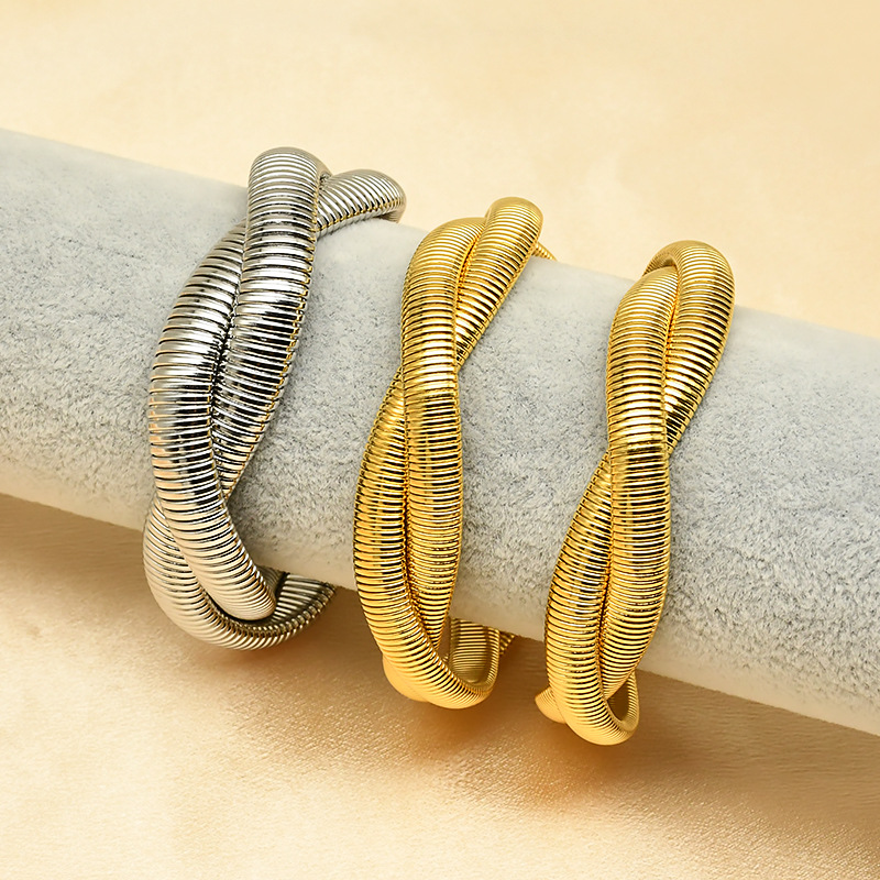 PVD Coated Gold Plating Process Simple Style Commute Geometric Titanium Steel 18K Gold Plated Bangle In Bulk