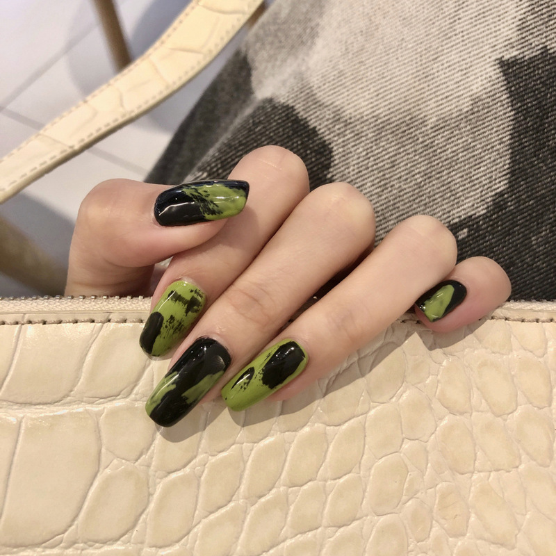 Black and Green Future Art Graffiti Wearable Manicure Finished Fake Nails Manicure Patches Nail Patches Waterproof and Removable