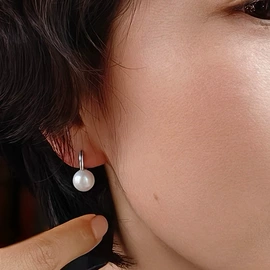 天然珍珠耳饰;天然珍珠项饰;胸针