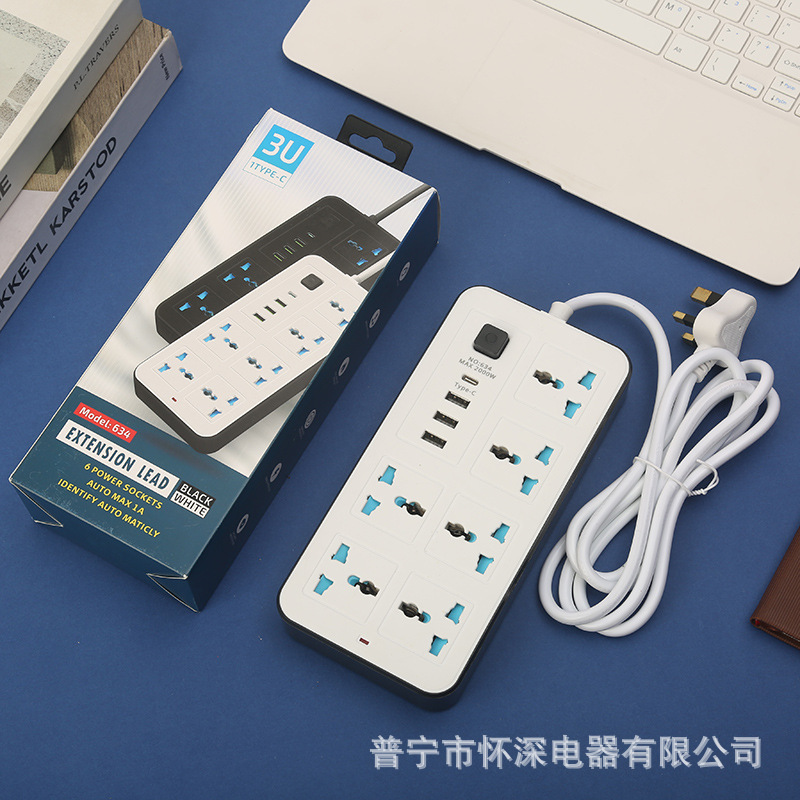 3USB + 1PD fabricantes al por mayor enchufe de comercio exterior enchufe multifuncional mezcla de color blanco y negro con antichoque eléctrico puerta de seguridad azul cielo