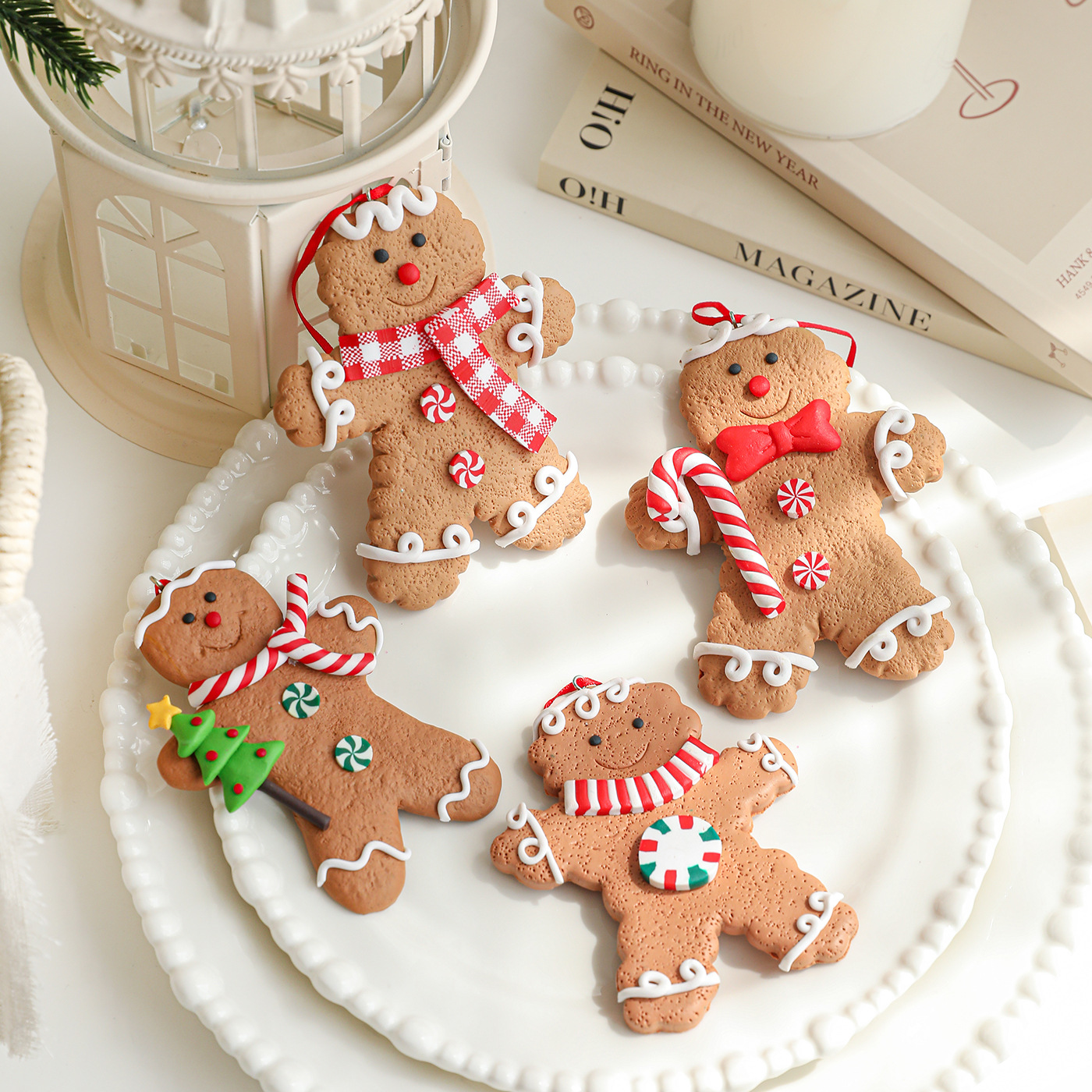 Nuevo hombre de pan de jengibre de cerámica suave pequeño colgante colgante árbol de Navidad adornos encantadores pan de jengibre hombre de Navidad decoración colgante retró dibujado a mano