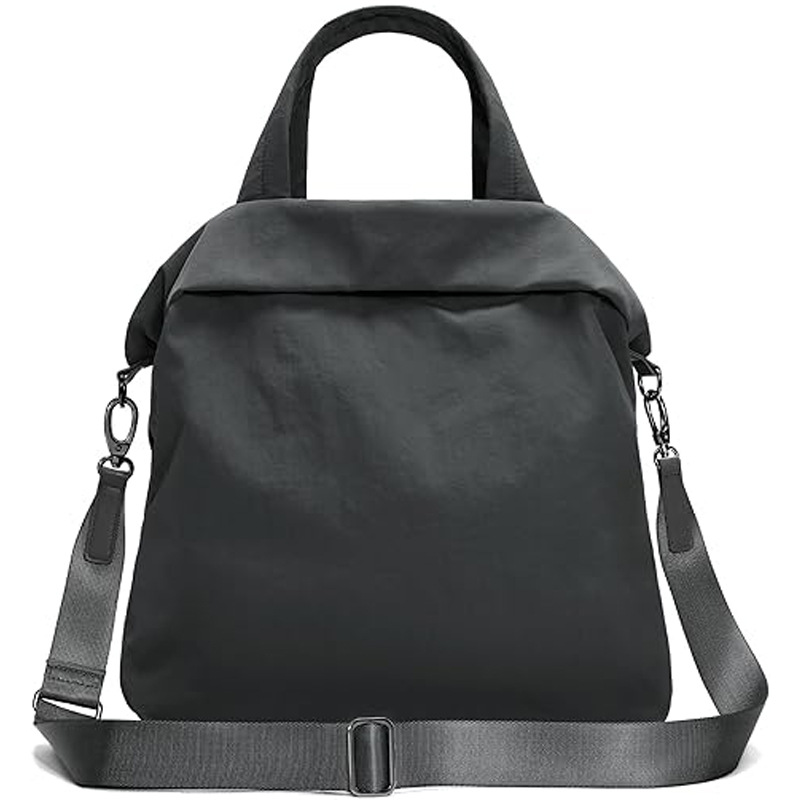 Capacious shoulder bag for traveling