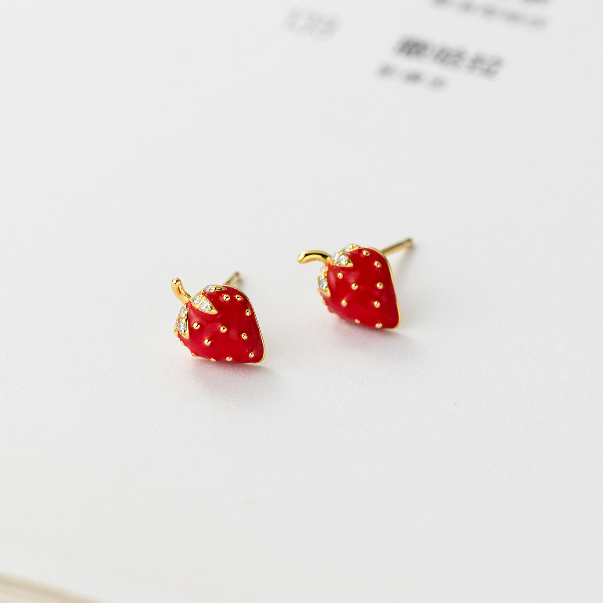 1 Pair Quantity 1 Pair 925 Sterling Silver Zircon Strawberry Ear Studs