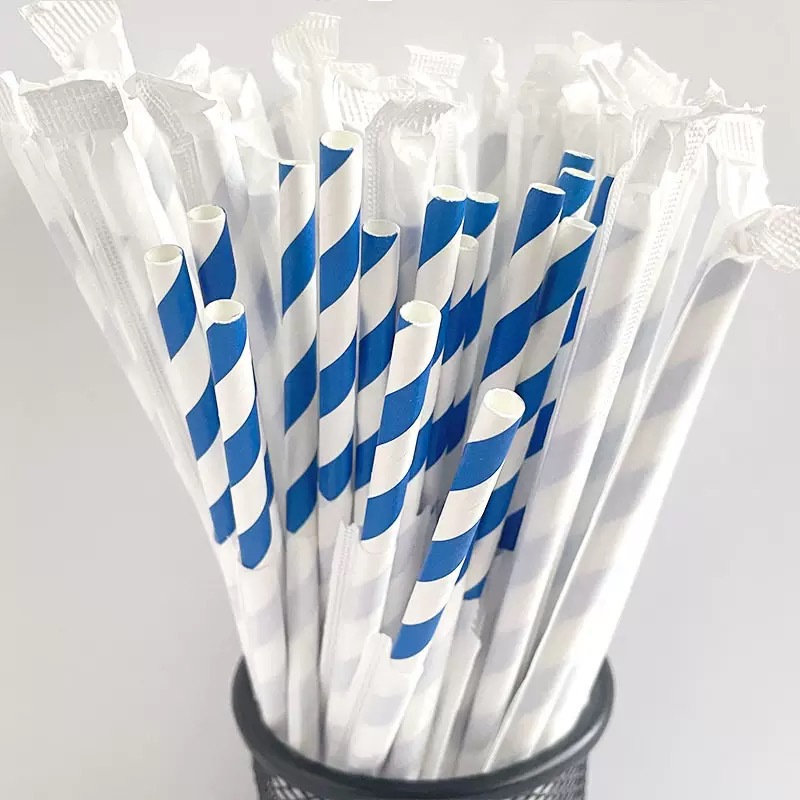 Un gran número de en stock paja de papel desechable al por mayor degradable solo embalaje independiente de papel de paja de color blanco y negro marrón