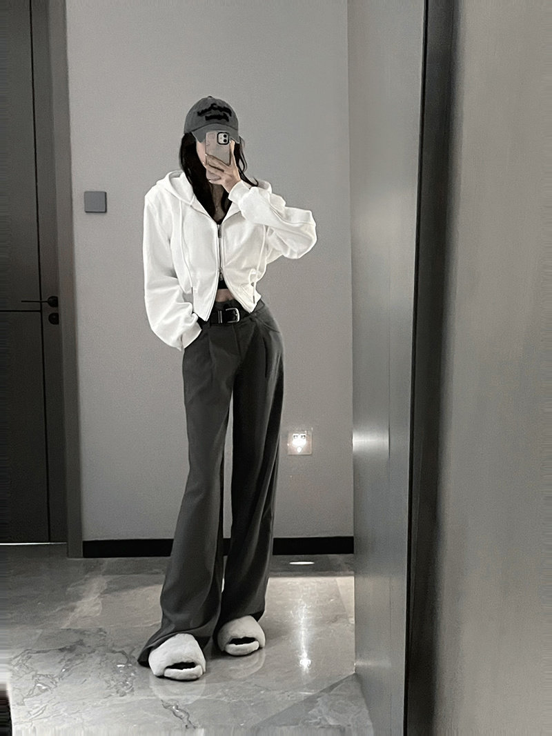 アメリカの街頭の高級感と帽子の衛衣の女性の春秋の短い金の薄い金は腰の気質のファスナーを収めて怠惰な風のbfの上着を閉じます。