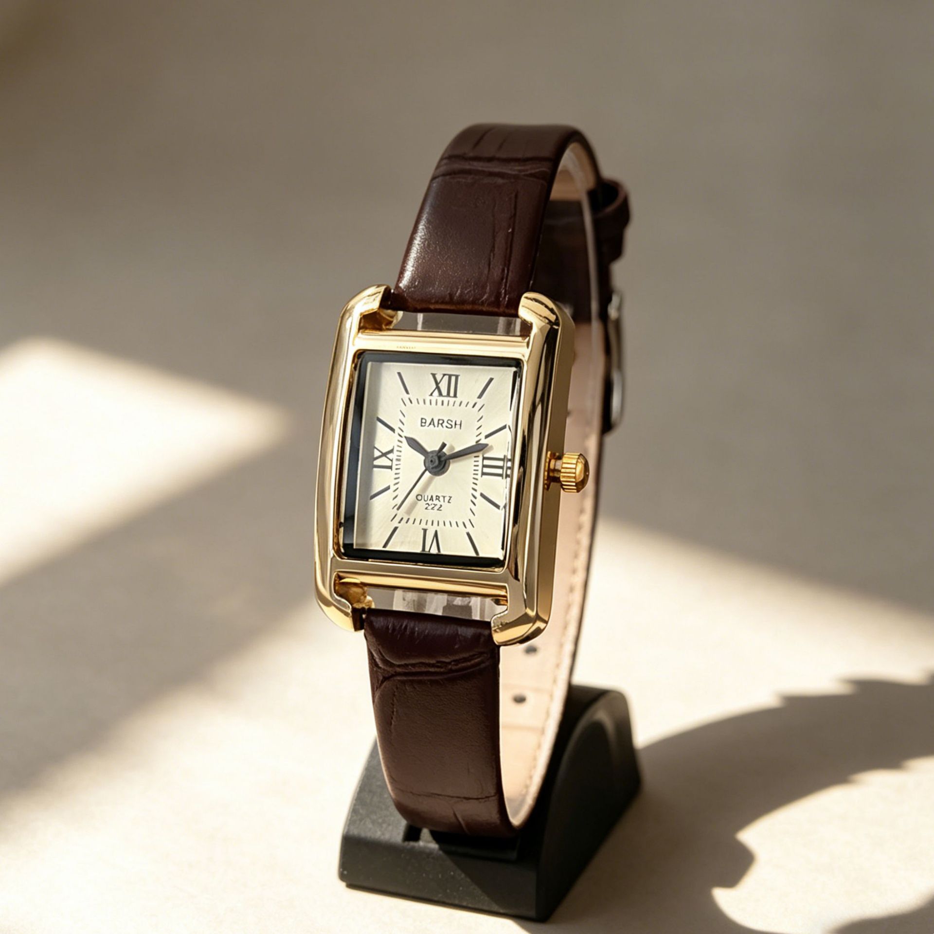 Retro Niche Popular Model Roman Square Women's Watch with Leather Strap, Compact and High-End Feel, Simple Quartz Watch for Women