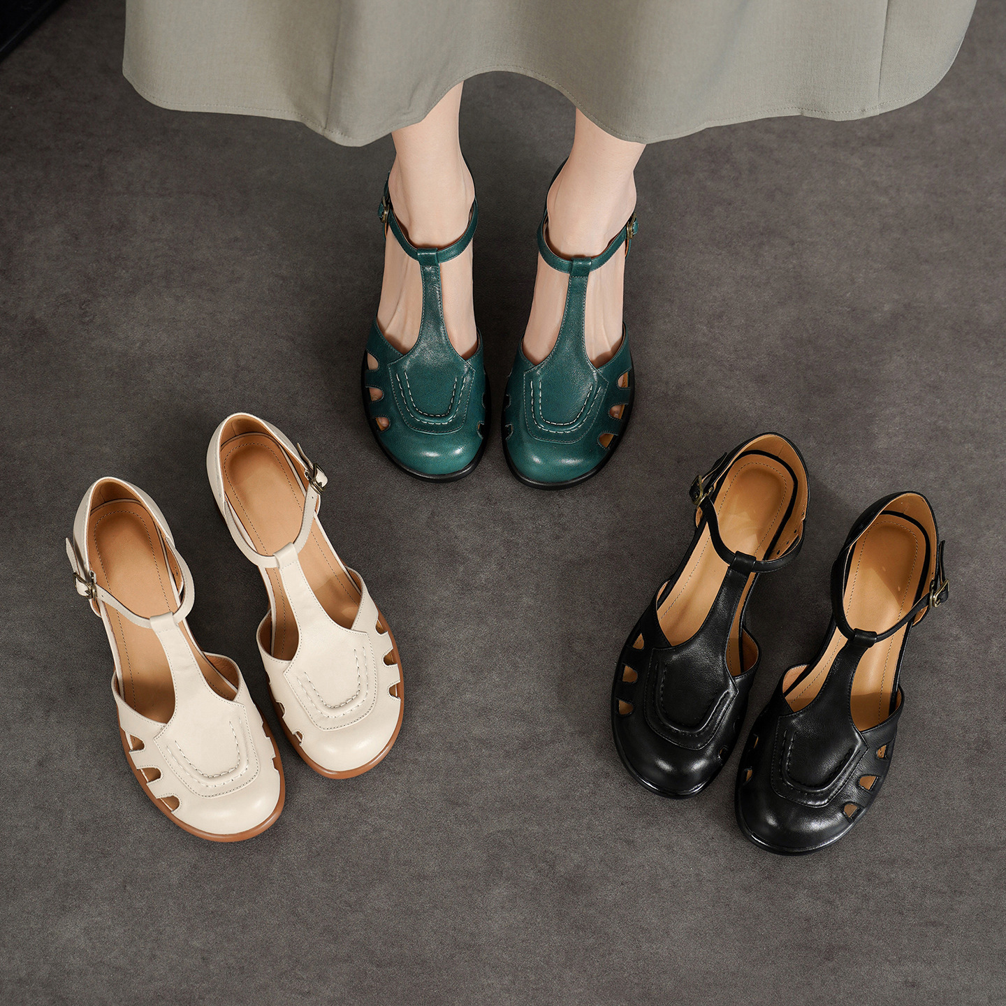 Sandal cao gót nữ mũi nhọn quai ngang khóa T, gót 5 cm, da bò thật — đen