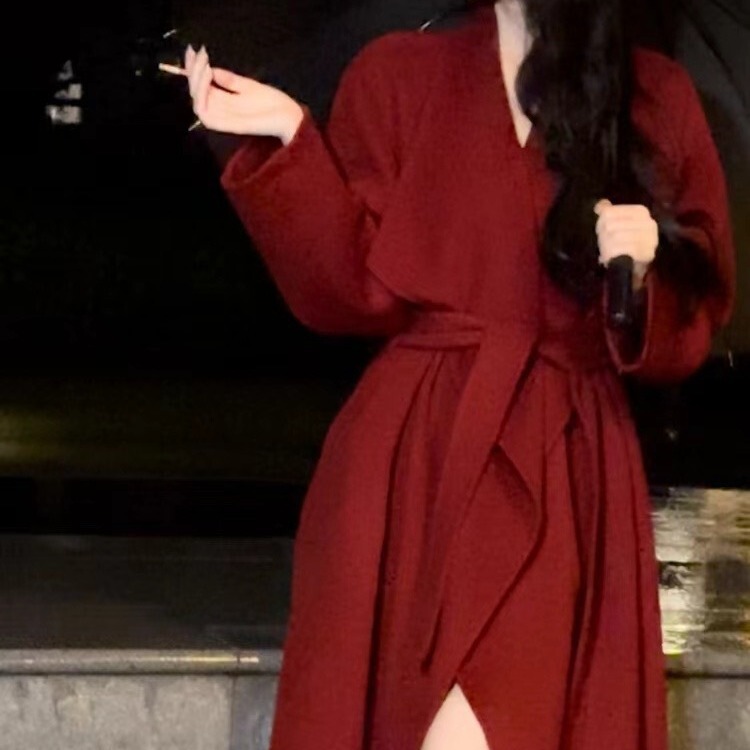2026 Hepburn-Style Bride's Red Double-Sided Woolen Coat, High-End Women's Outerwear