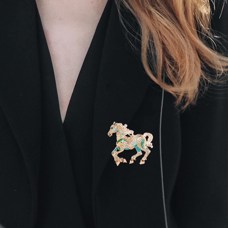 European and American New Fashion Creative Exquisite Zodiac Pony Brooch Enamel Horse Success Clothing Pin Brooch