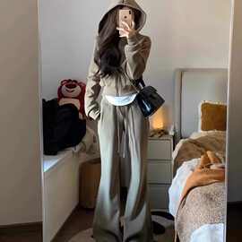 女显瘦纯色新款减龄香风连帽上衣设计感遮肉慵懒小休闲长裤两件套