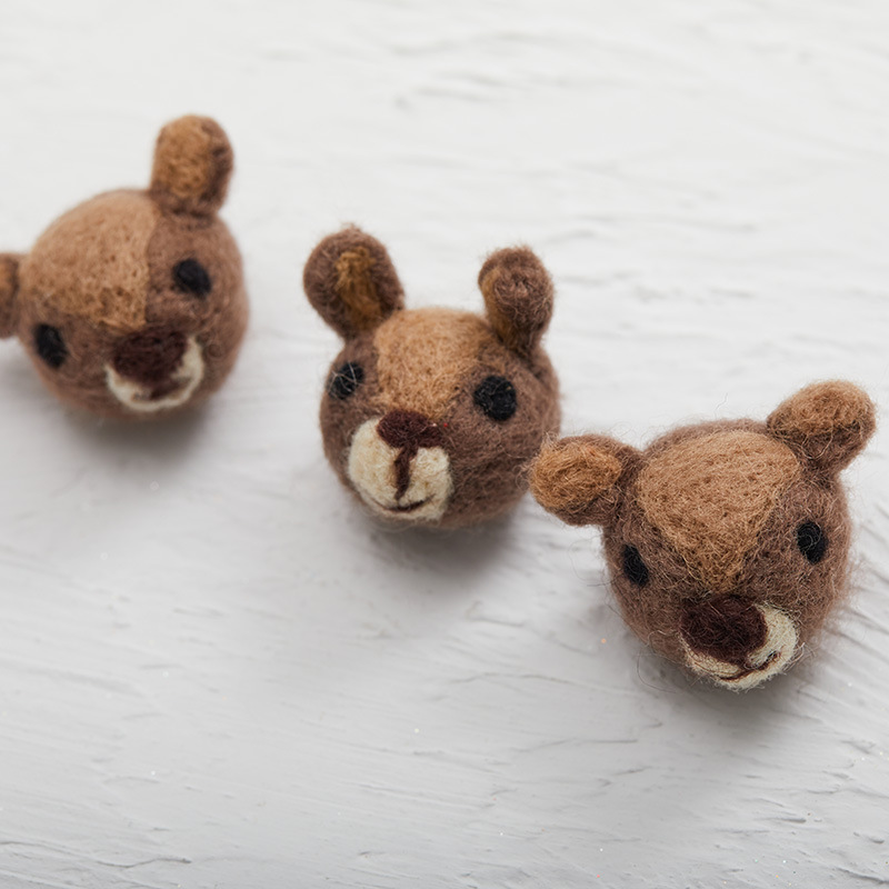 Madera de lana fieltro cordero colgantes decoraciones de Navidad cabeza de ciervo corky trasero DIY accesorios de decoración colgantes