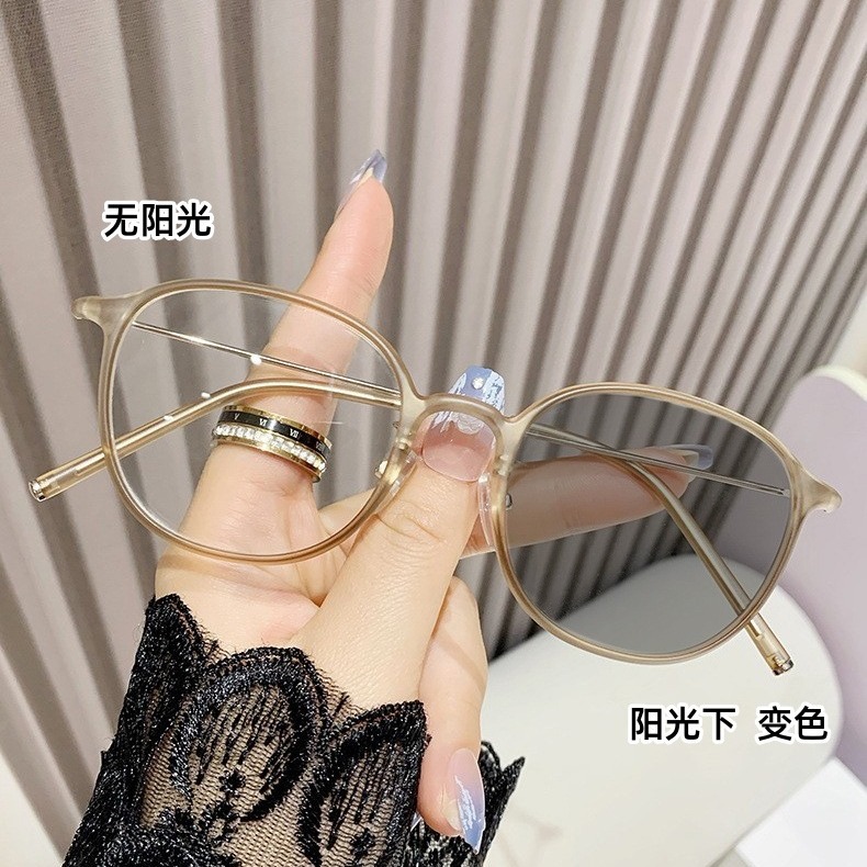 Fotosensible que cambia de color anti-azul luz gafas de presbicia retro hombres y mujeres ultraligeros de mediana edad y ancianos teléfono móvil gafas de presbicia marco