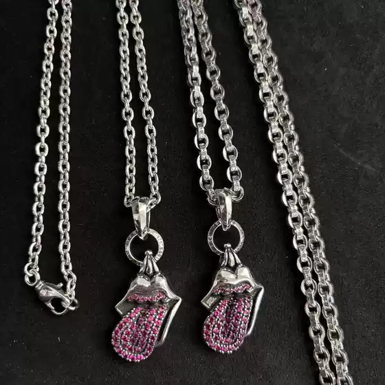 Trendy Light Luxury High-End Fashion Personality Style Versatile Red Diamond Inlaid Hip-Hop Big Tongue Pendant Couple Necklace