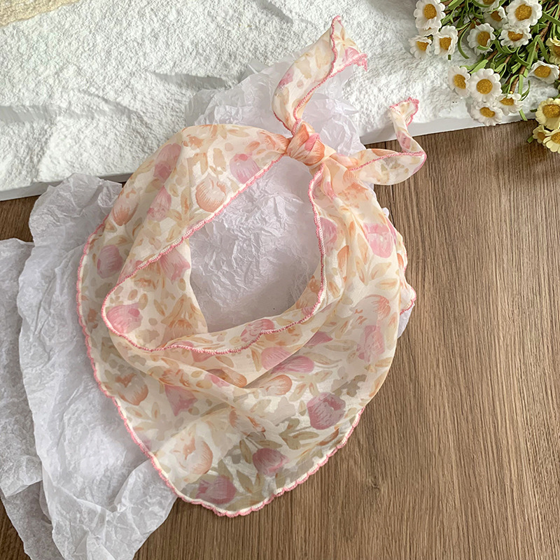 Bufanda triangular, chal, nuevo estilo de verano, pañuelo de seda floral, bolso de niña de todo fósforo de alta gama, pañuelo para el cabello, cinta para el cabello