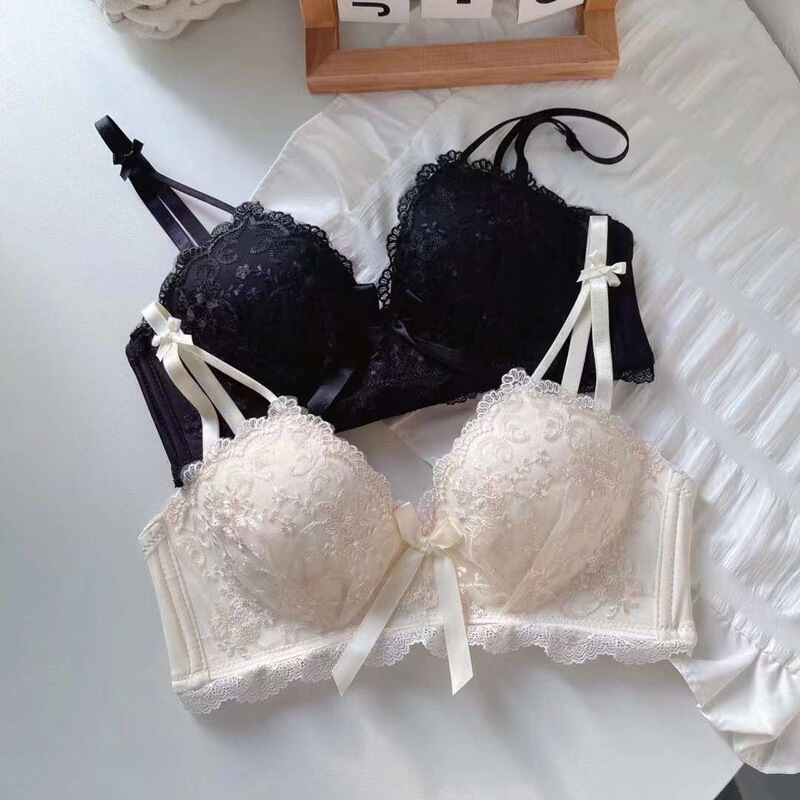 Embroidered lace girl's underwear small chest push up big wireless bra comfortable non-empty cup side bra suit Embroidered lace girl's underwear small chest push up big wireless bra comfortable non-empty cup side bra suit