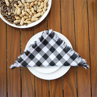 Buffalo Plaid Napkin Cloth Cotton-Polyester Blend Fabric for Wedding Party Christmas Red Black and White Checkered Tassel Decoration