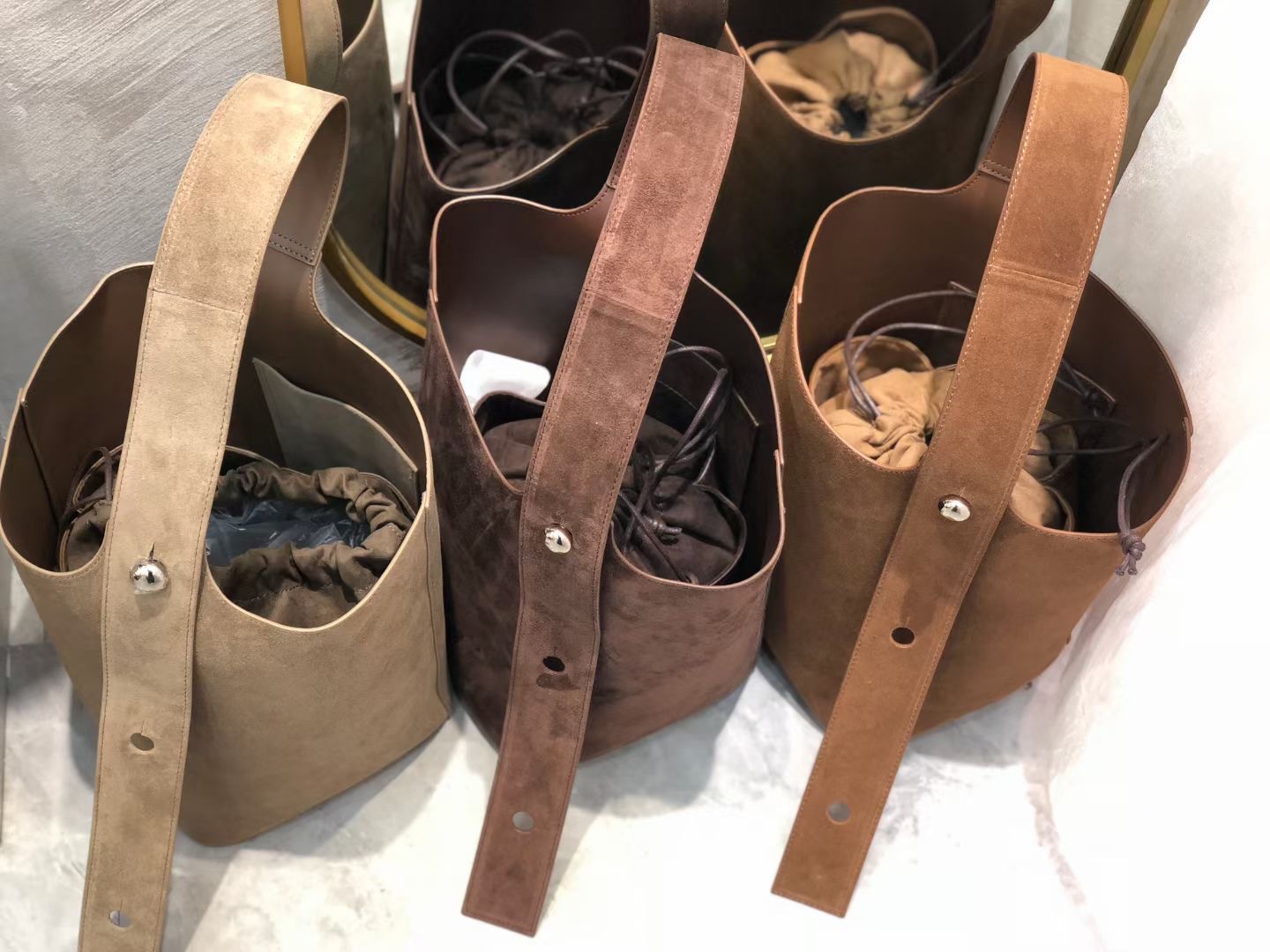 hmqViviiyNSAyin9WuaRt6lxHaNKYu4cVV9R