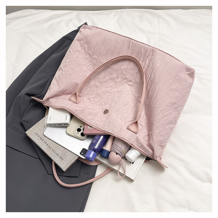 Wrinkled Nylon Handheld Travel Bag Women Large Capacity Single Shoulder Luggage Tote Lightweight Short Trip Business Trip Fitness Storage Bag