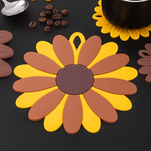 New Lotus insulation mat Nordic style thickened dining table insulation mat anti-scald bowl dish mat household plate mat PVC mat