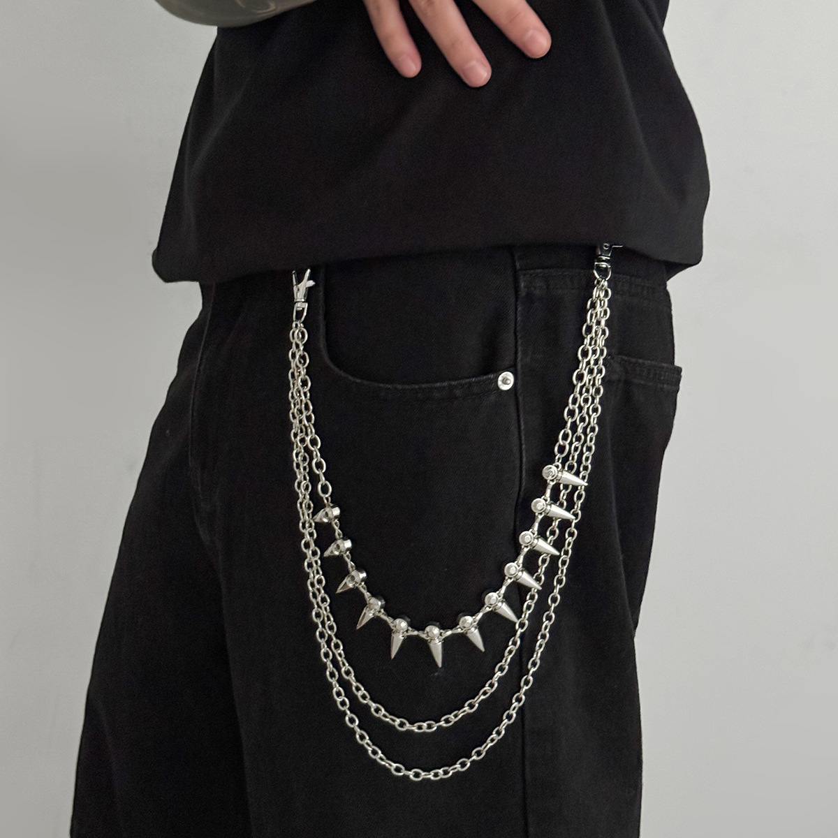 Europäische und amerikanische Hip-Hop-Nische, Nietenjeans, trendige High-End-Mode, Persönlichkeit, Herren-Metallkettenanhänger_voghion.com