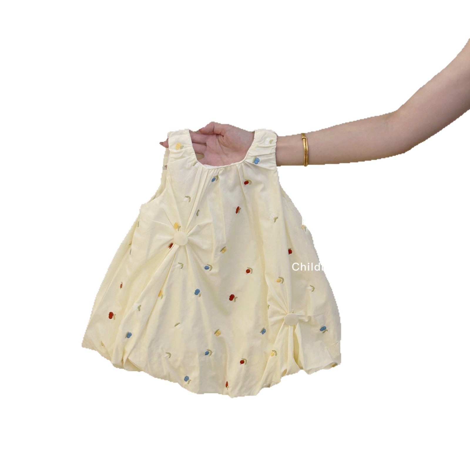 Xianning siete vestido de verano personalizado nuevo estilo 2025 falda de botones florales bordados para niñas falda de chaleco de bebé de estilo occidental marea