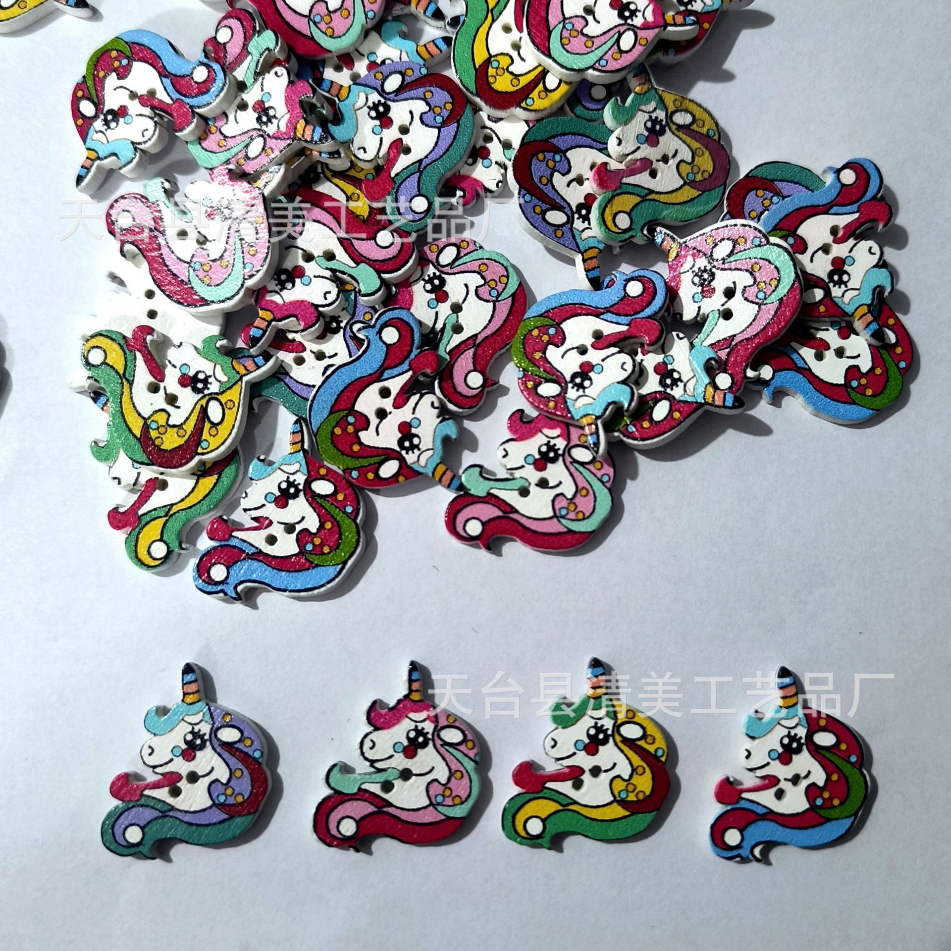 Versión coreana de animales cabeza de caballo accesorios semiacabados accesorios de joyería botones pintados 50 un paquete