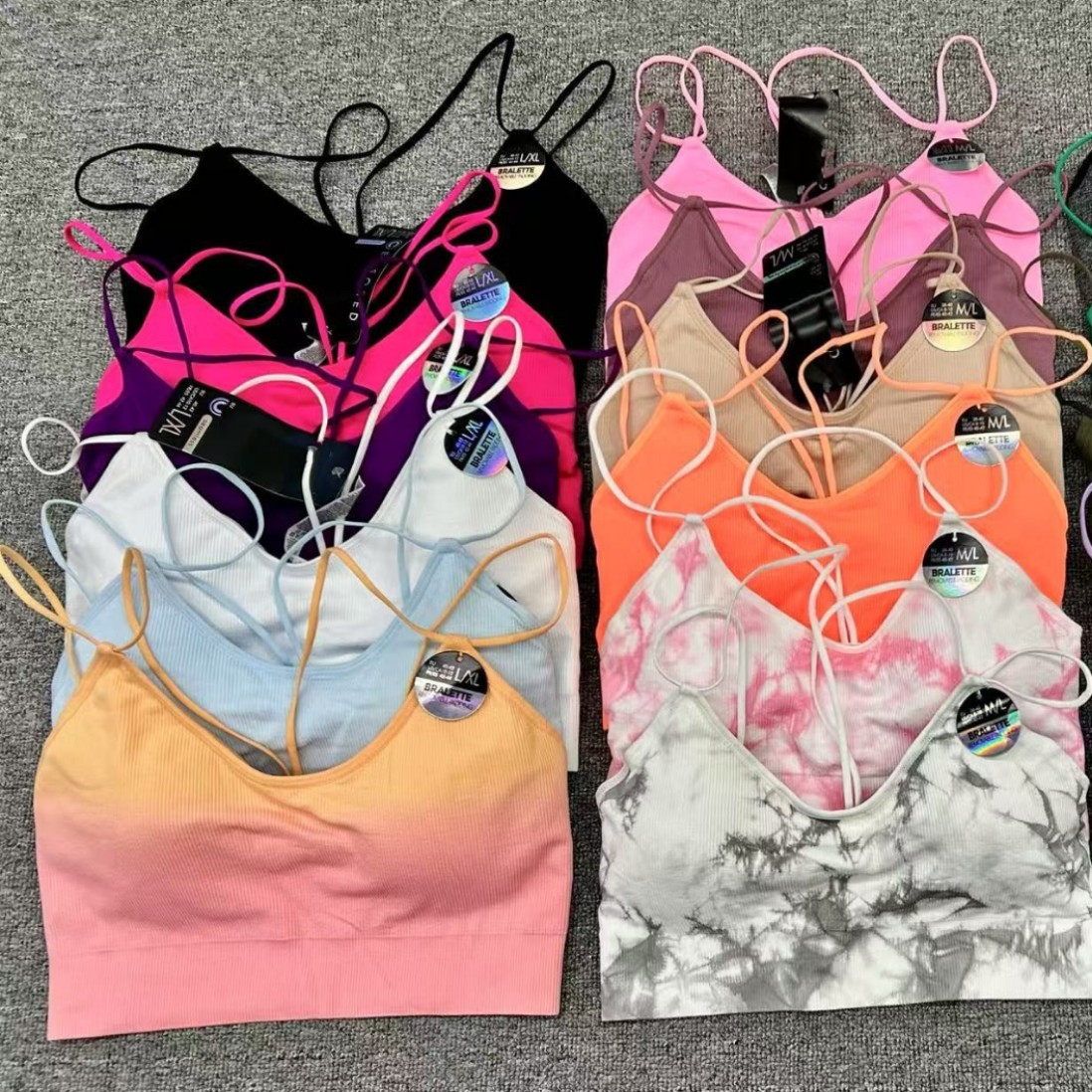 Nueva ropa interior deportiva para mujeres al aire libre corriendo acondicionamiento físico reuniendo estilo sin anillo de acero hermoso bra