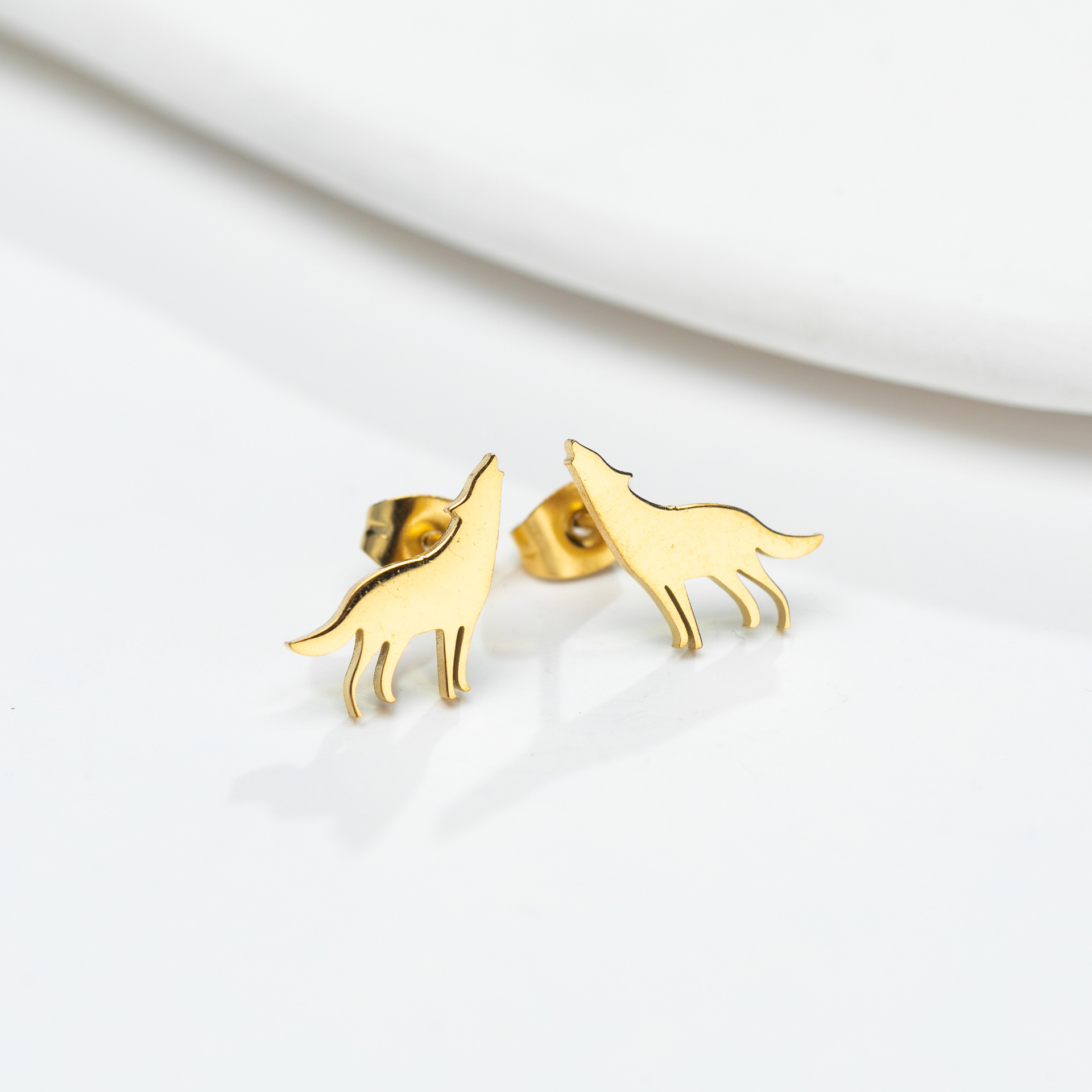 Cute Wolf Titanium Steel Ear Studs Plating No Inlaid Stainless Steel Earrings display picture 1