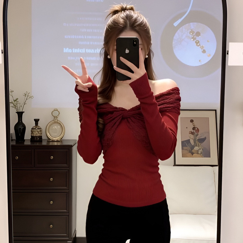 New Year's Atmosphere and Vintage Vibe: Women's Autumn and Winter Long-Sleeve Knitted Sweater with Lace Splicing and Twist Waist Design