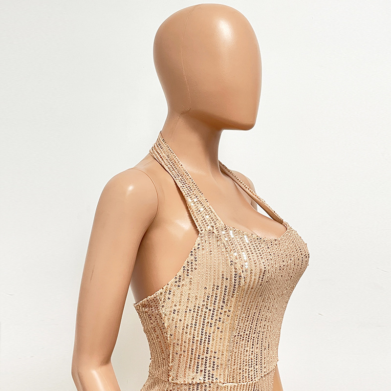 Cocktailjurk voor dames met split pailletten en halterstijl_voghion.com