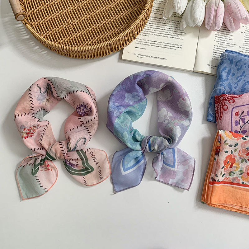 Pañuelo floral, estilo pastoral femenino de verano, nuevo estilo, bufanda fresca, bufanda de seda, bufanda cuadrada pequeña, bufanda de cuello de sentido avanzado