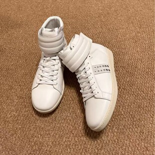 ���Q��W��վ����С�۷���Ƥ�ߎͰ�Ь�ж�ѥ