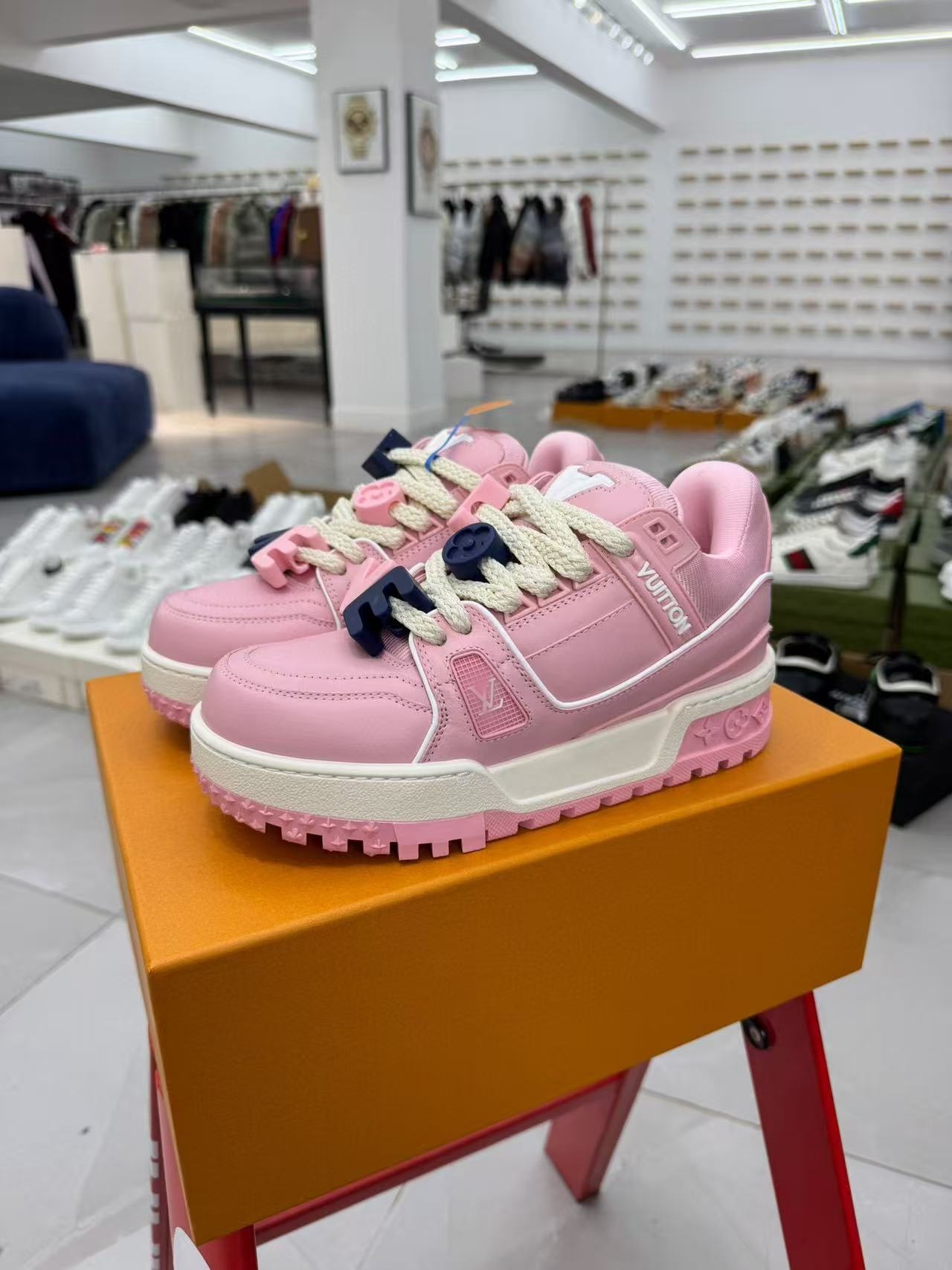 Consult customer service to see real shots 15