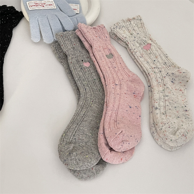 Women's Sweet Polka Dots Heart Shape Wool Embroidery Crew Socks A Pair display picture 1