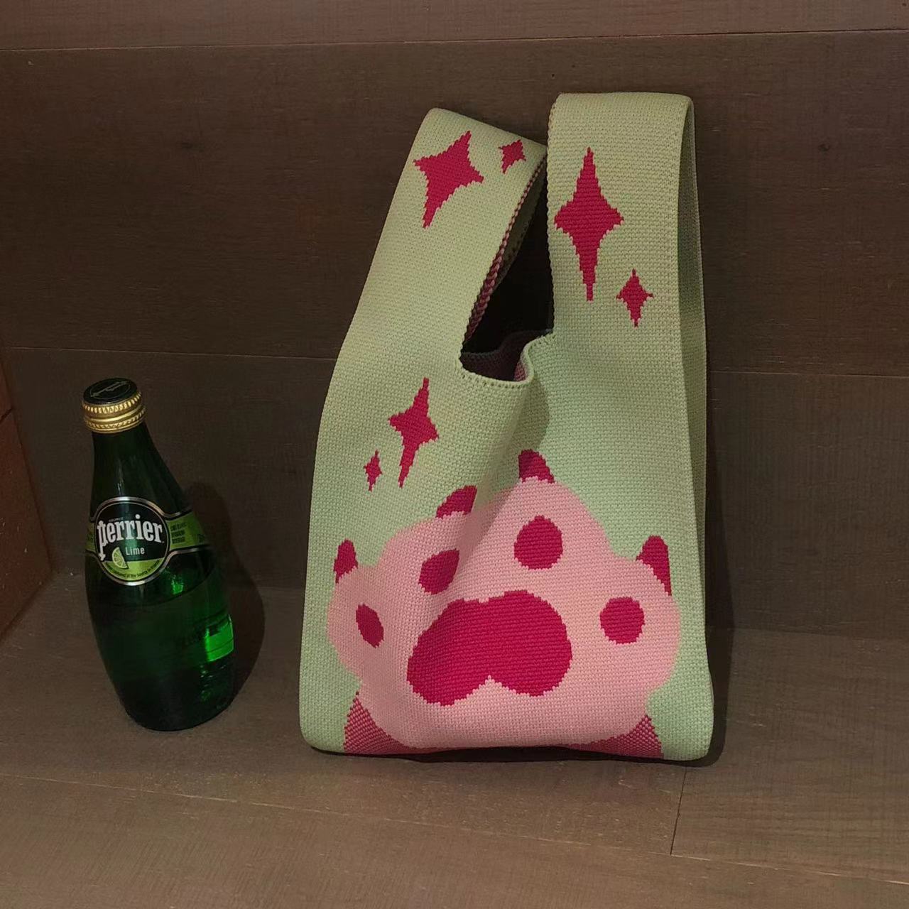 핑크 고양이 발톱