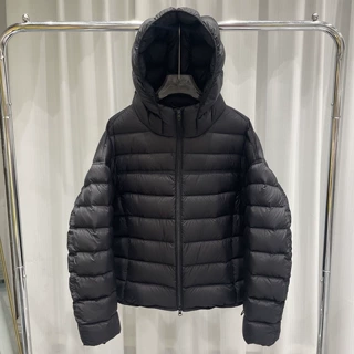 95白鸭绒短款排骨羽绒服女秋冬韩版新款简约连帽轻薄显瘦保暖外套