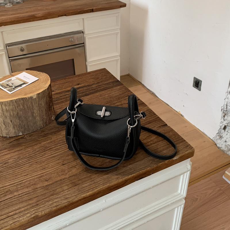 Diseño de nicho bolso de moda coreano para mujeres 2026 verano nuevo exquisito bolso cuadrado de estilo extranjero bolso de viaje ocio image 12