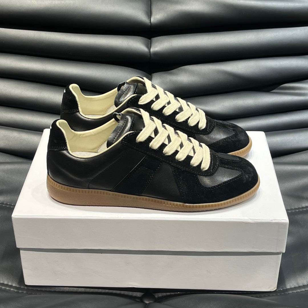 Estación europea 2025 nuevos zapatos de entrenamiento alemanes para hombres y mujeres zapatos planos casuales de todo fósforo zapatos de pareja con cordones de cuero zapatillas de deporte