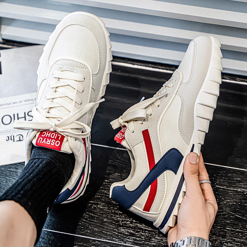 Tendencia de verano nuevos zapatos para hombres, malla transpirable, zapatos de entrenamiento alemanes delgados, deportes y ocio, zapatillas de tabla bajas, zapatos de moda para hombres a juego