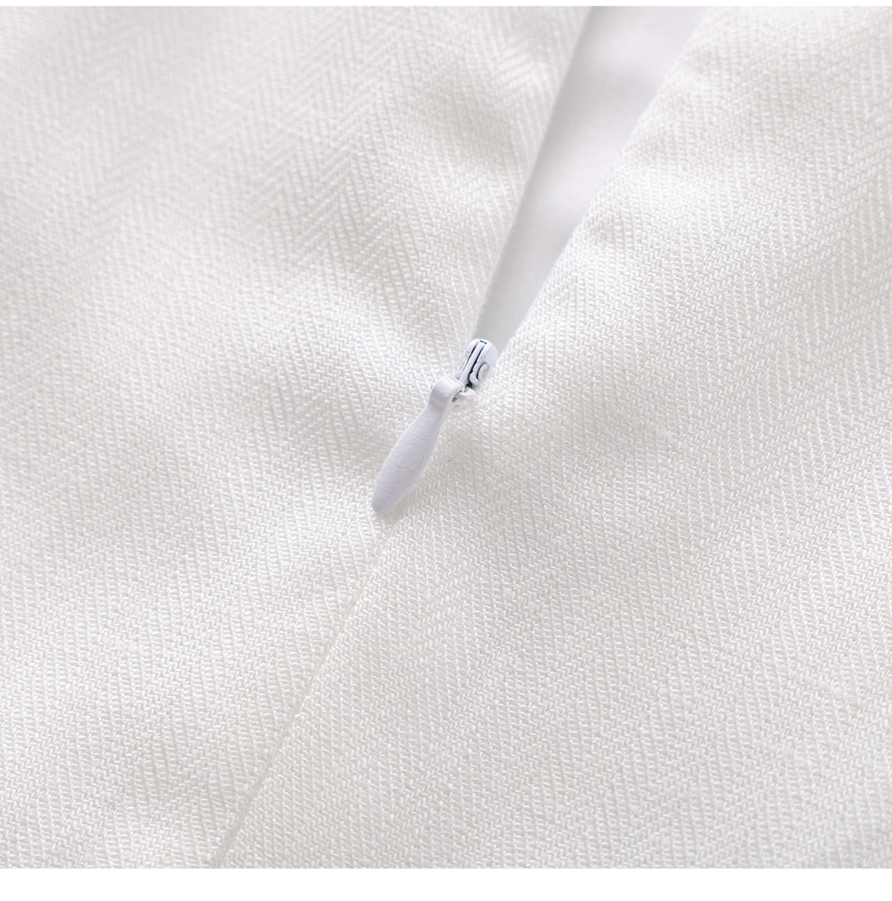 Chân váy xếp ly nữ cạp trung thấp, chất liệu tencel linen phối sọc răng cưa, xẻ tà — Xanh lông mòng đen chi tiết 26
