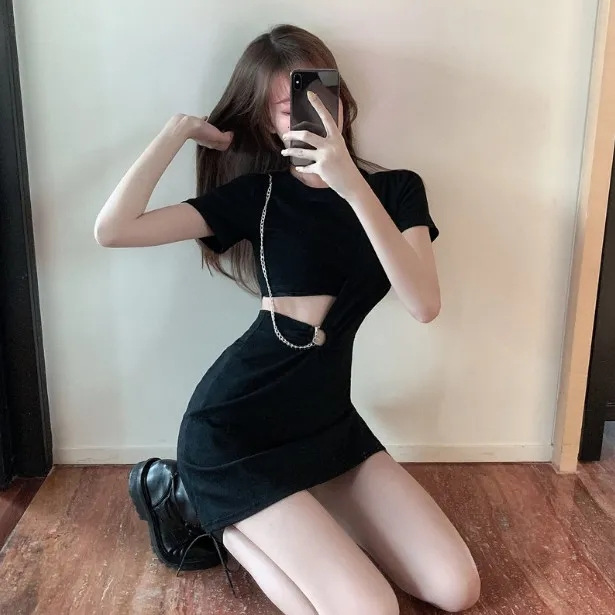 新款韩版chic设计感小心机镂空包臂短裙女显瘦气质短袖连衣裙潮