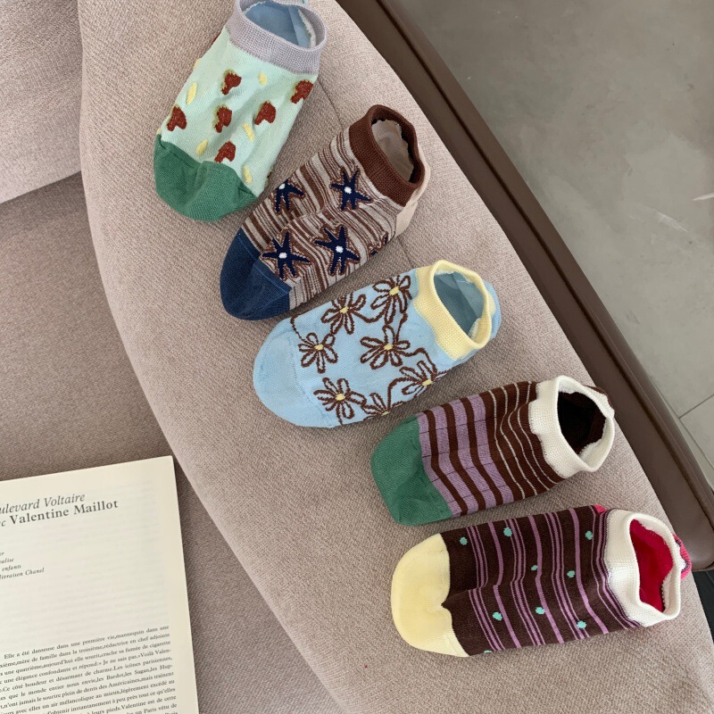 Japanese Retro Floral Striped Boat Socks for Women, Striped Invisible Socks, Non-Slip, No-Slip Heel Short Socks, Pure Cotton Women's Socks, Coffee Color