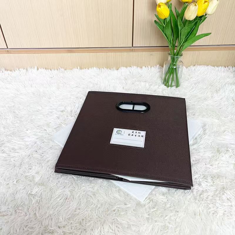 커피색