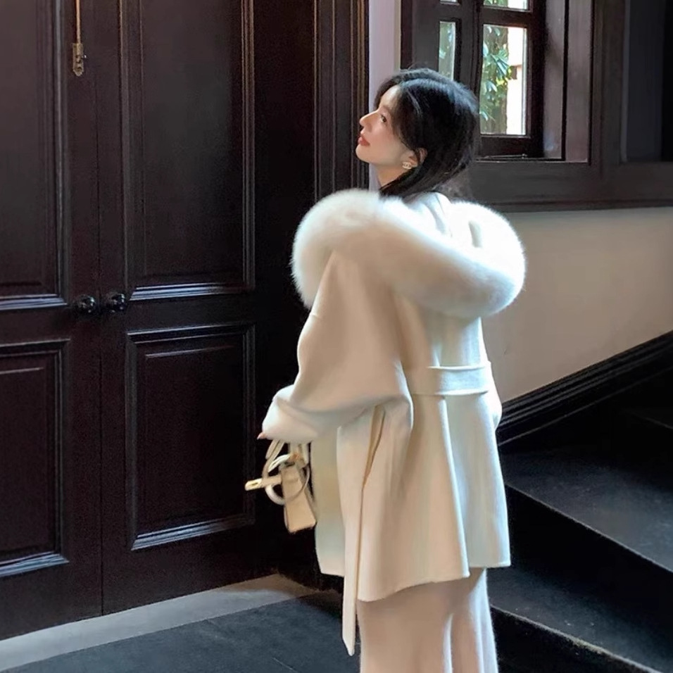 White Double-Sided Cashmere Cape Coat for Women, 2025 Autumn and Winter New Style, High-End Hooded Fox Fur Woolen Coat