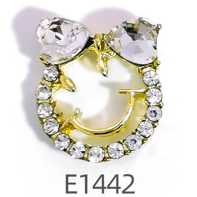 Nuevos accesorios de uñas de aleación especial de comercio electrónico transfronterizo lote mixto sonrisa cara arco uñas pegadas fábrica de diamantes al por mayor