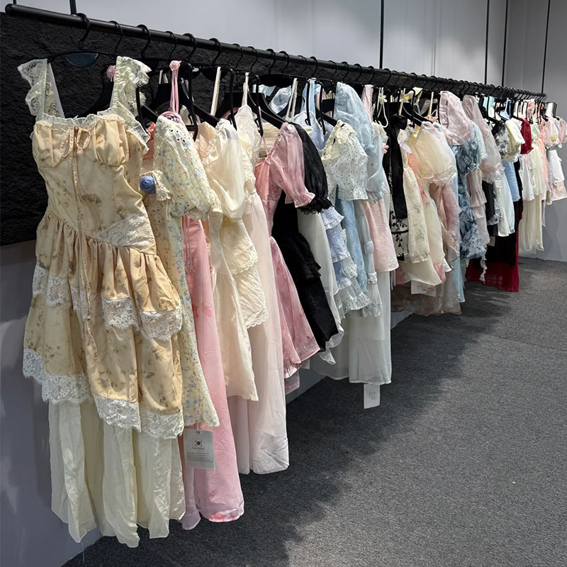 Thirteen lines summer new hot girl princess dress floral strap dress brand women's dress wholesale supply