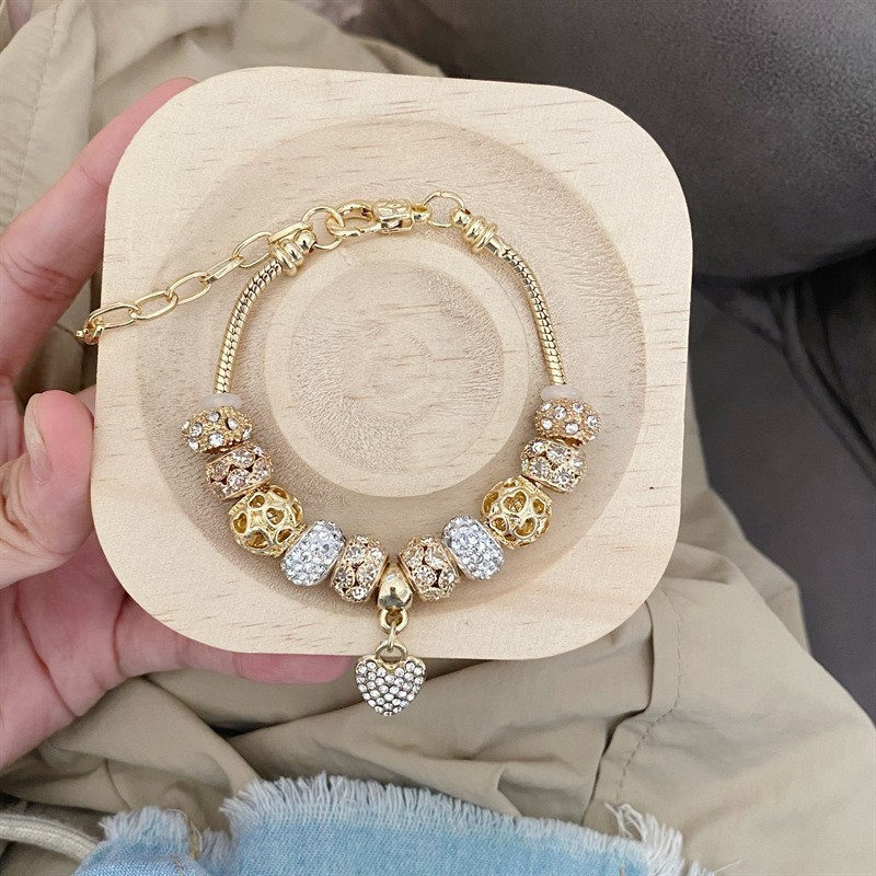 Pulsera de abalorios con corazón para mujer - joya de moda_voghion.com
